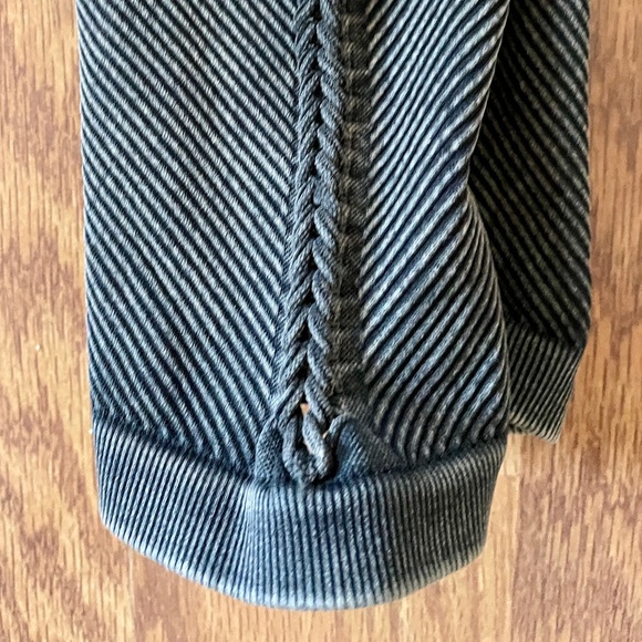 OFFLINE by AERIE 7/8 Hi-Rise LEGGING With Braided Sides Size SMALL - Picture 3 of 12